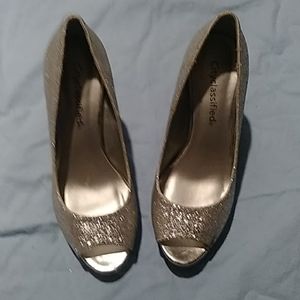 City classified high heels